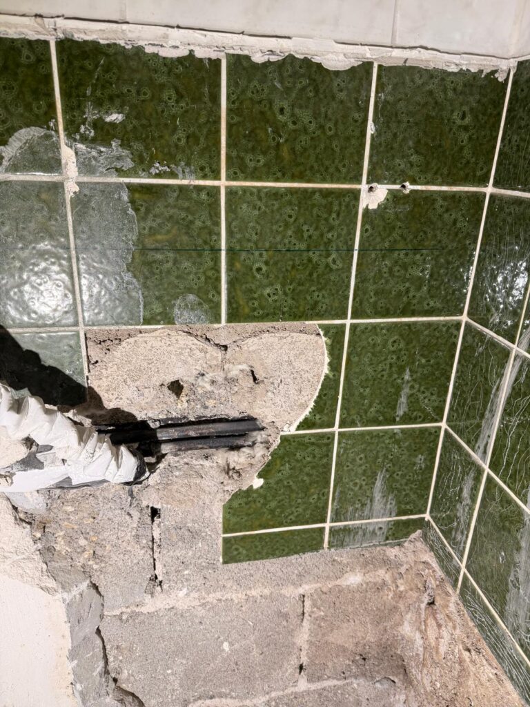 Badezimmer mit möglichem Gefahstoffvorkommen